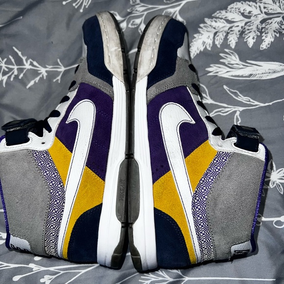 Nike Air Mogan Mid Premium - Picture 9 of 16